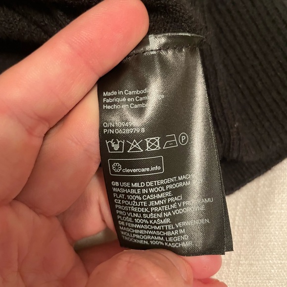 NWT H&M Cashmere Crewneck Sweater Black - Picture 4 of 4